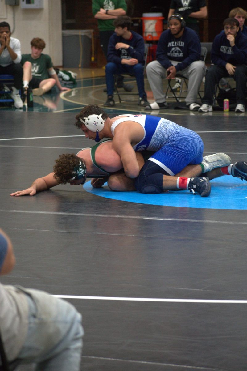 Wrestling Beats Rival Illinois Wesleyan in Dominant Fashion