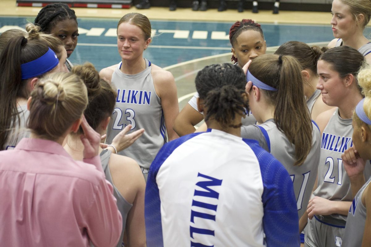 Women's Basketball Stomps Out Knox College